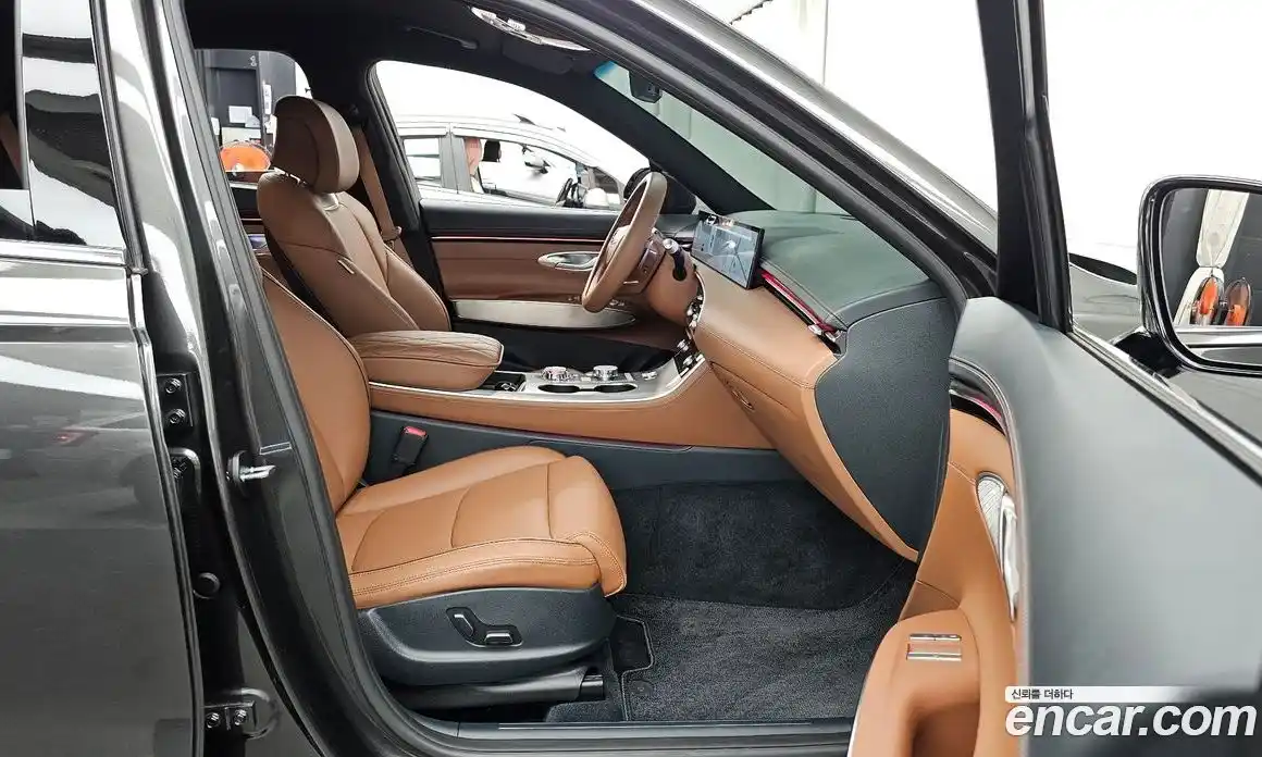 Genesis GV70 2025 2.5 автомат (гидро), фото 11