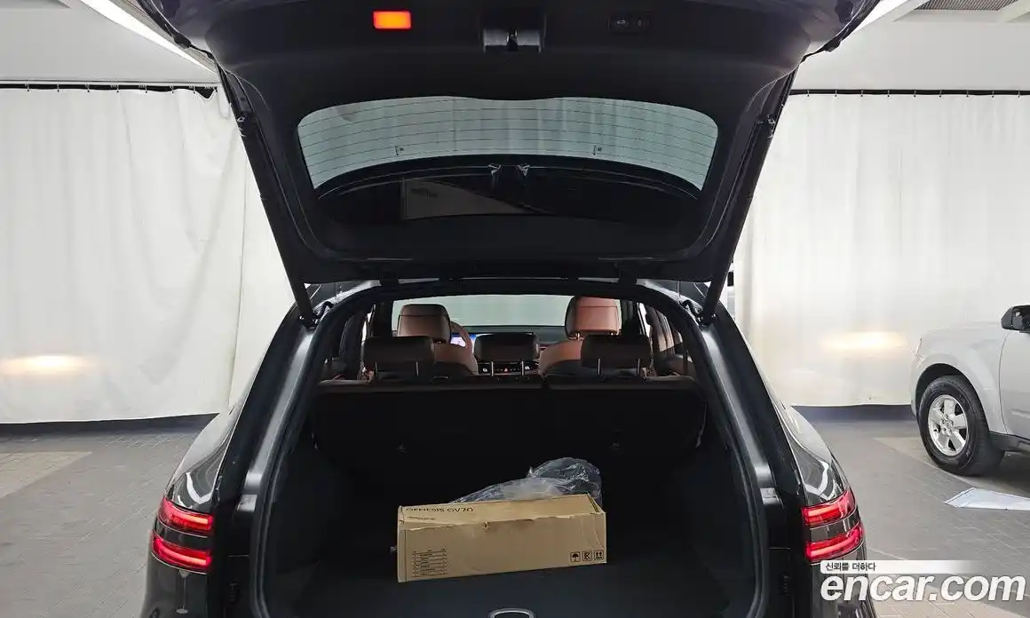 Genesis GV70 2025 2.5 автомат (гидро), фото 20