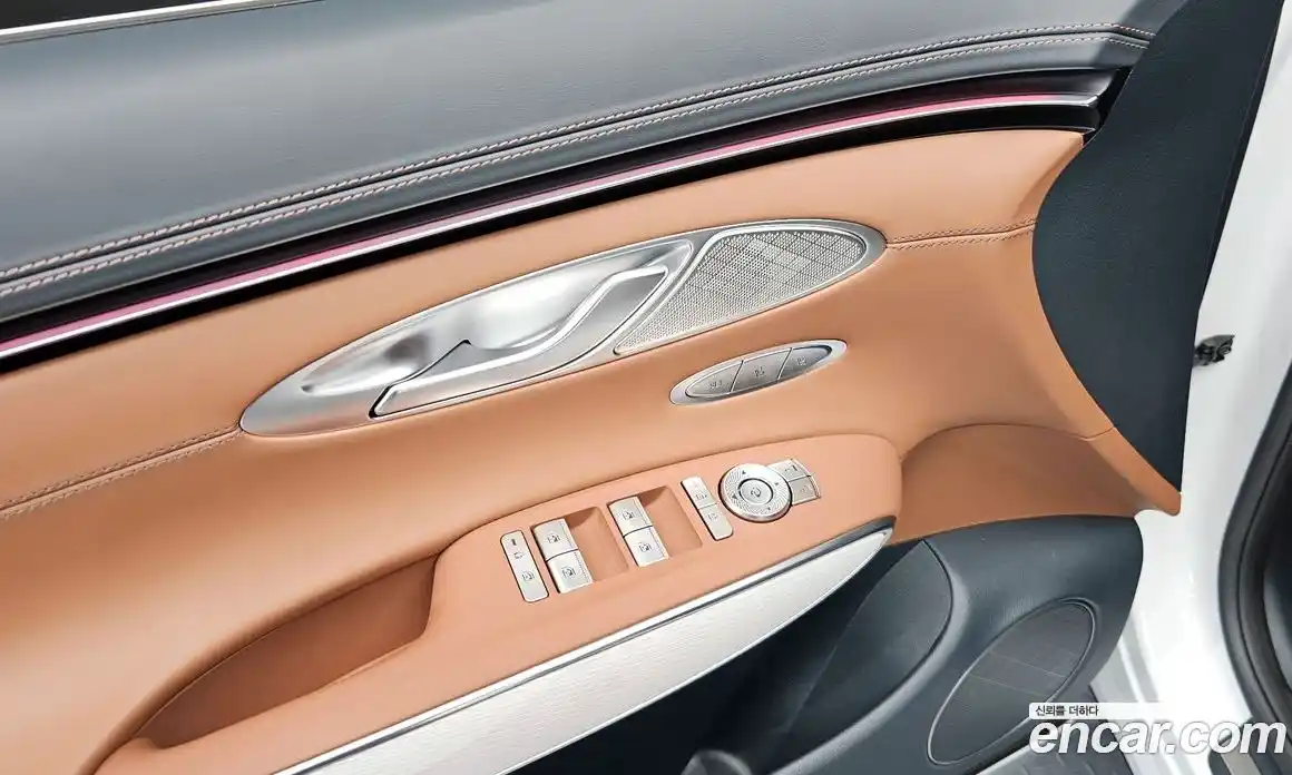 Genesis GV70 2025 2.5 автомат (гидро), фото 27