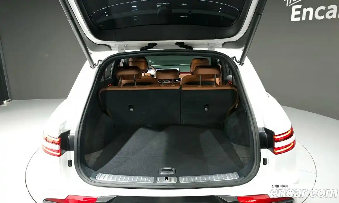 Genesis GV70 2025 2.5 автомат (гидро), фото 30