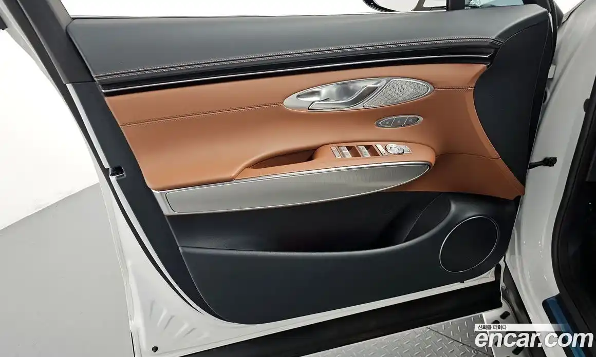 Genesis GV70 2023 2.5 автомат (гидро), фото 14