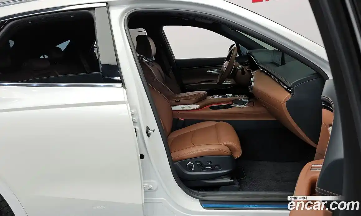 Genesis GV70 2023 2.5 автомат (гидро), фото 16