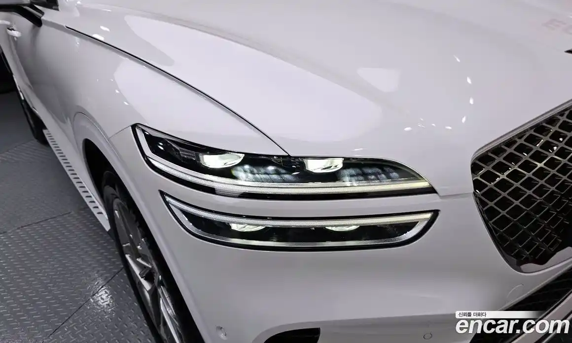 Genesis GV70 2023 2.5 автомат (гидро), фото 8