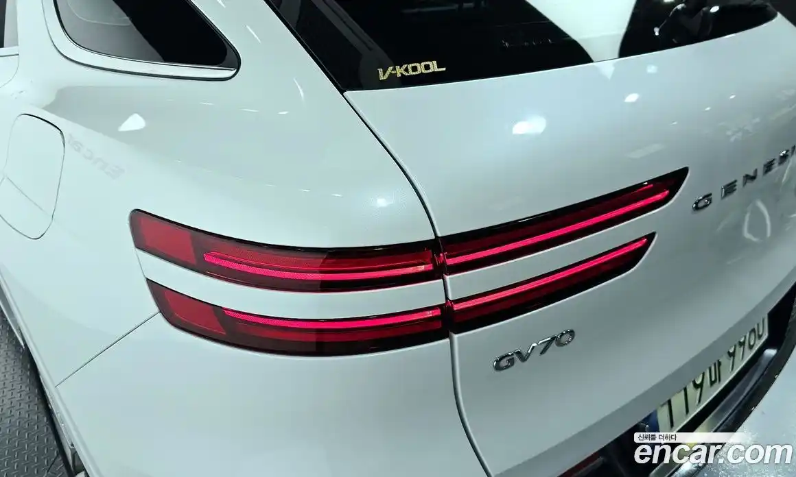 Genesis GV70 2023 2.5 автомат (гидро), фото 9