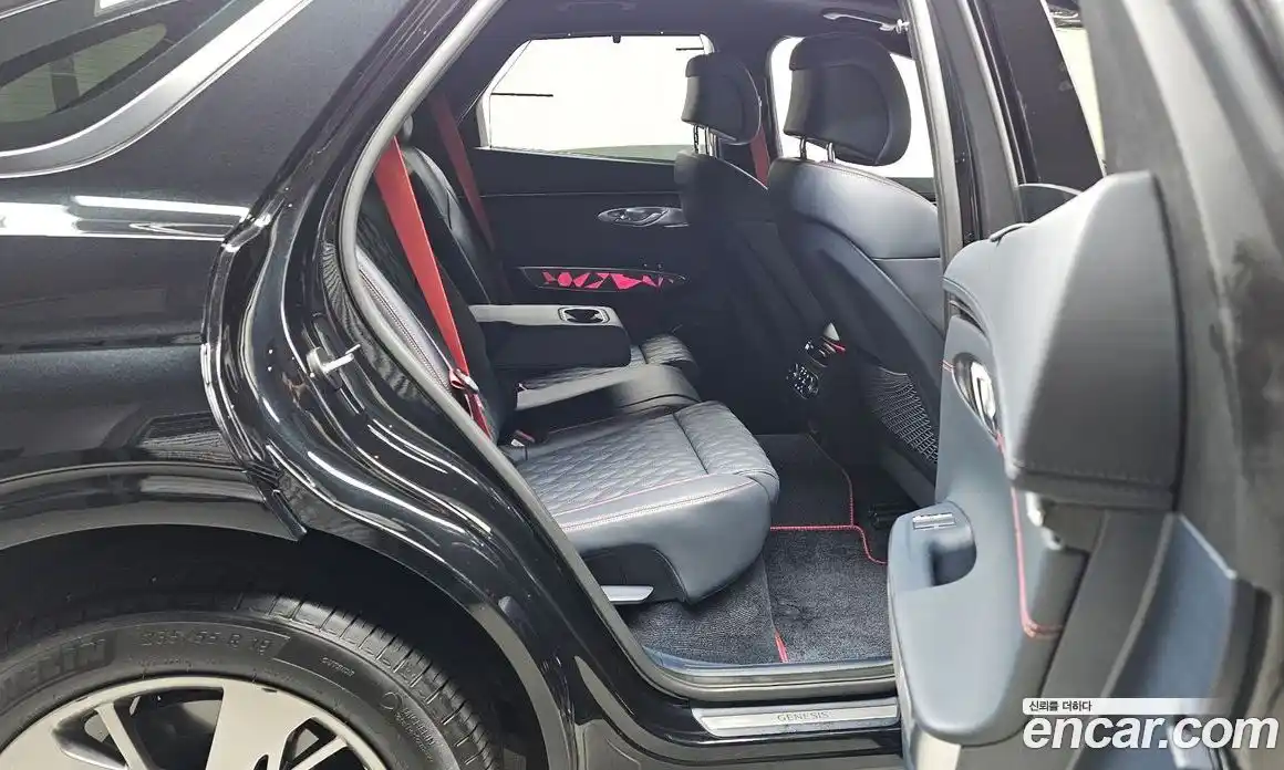 Genesis GV70 2023 2.5 автомат (гидро), фото 17