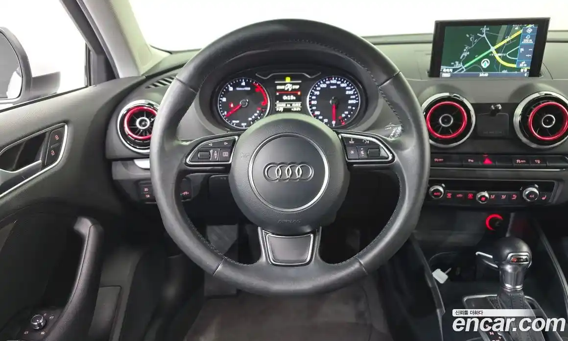 Audi A3 2015 2.0 автомат (гидро), фото 13