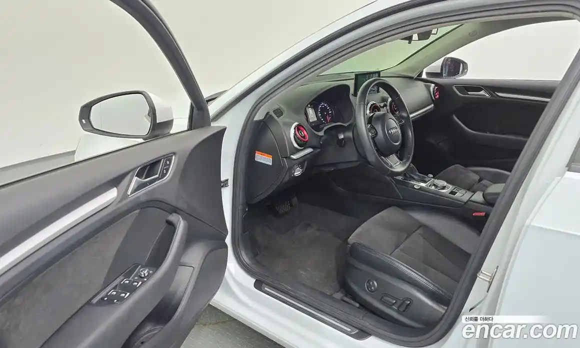 Audi A3 2015 2.0 автомат (гидро), фото 10