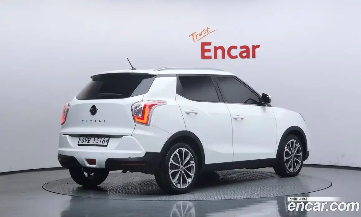 SsangYong TIBOLI 2018 1.6 автомат (гидро), фото 2
