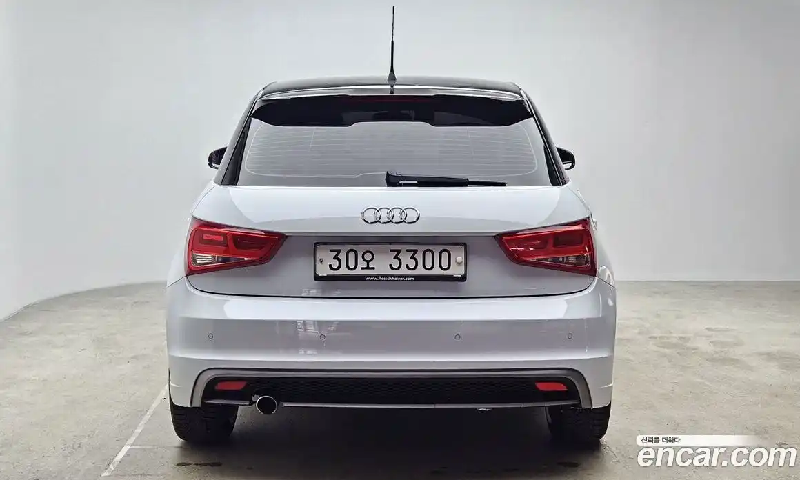 Audi A1 2013 1.6 автомат (гидро), фото 4