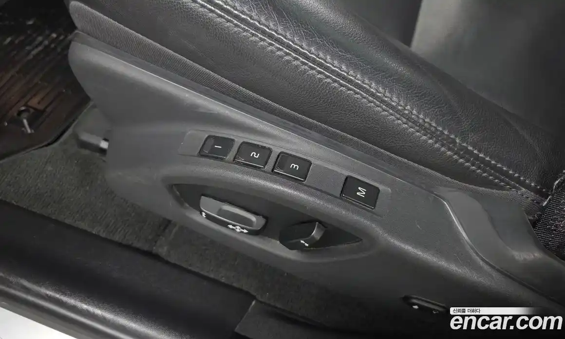 Volvo XC60 2016 2.0 автомат (гидро), фото 18