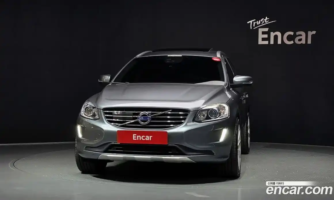 Volvo XC60 2016 2.0 автомат (гидро), фото 3