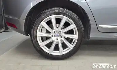 Volvo XC60 2016 2.0 автомат (гидро), миниатюра 5