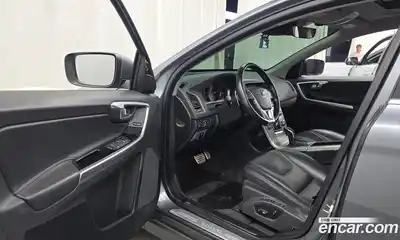 Volvo XC60 2016 2.0 автомат (гидро), миниатюра 10