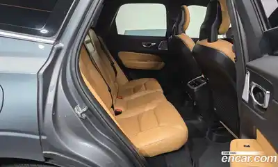 Volvo XC60 2018 2.0 автомат (гидро), миниатюра 11