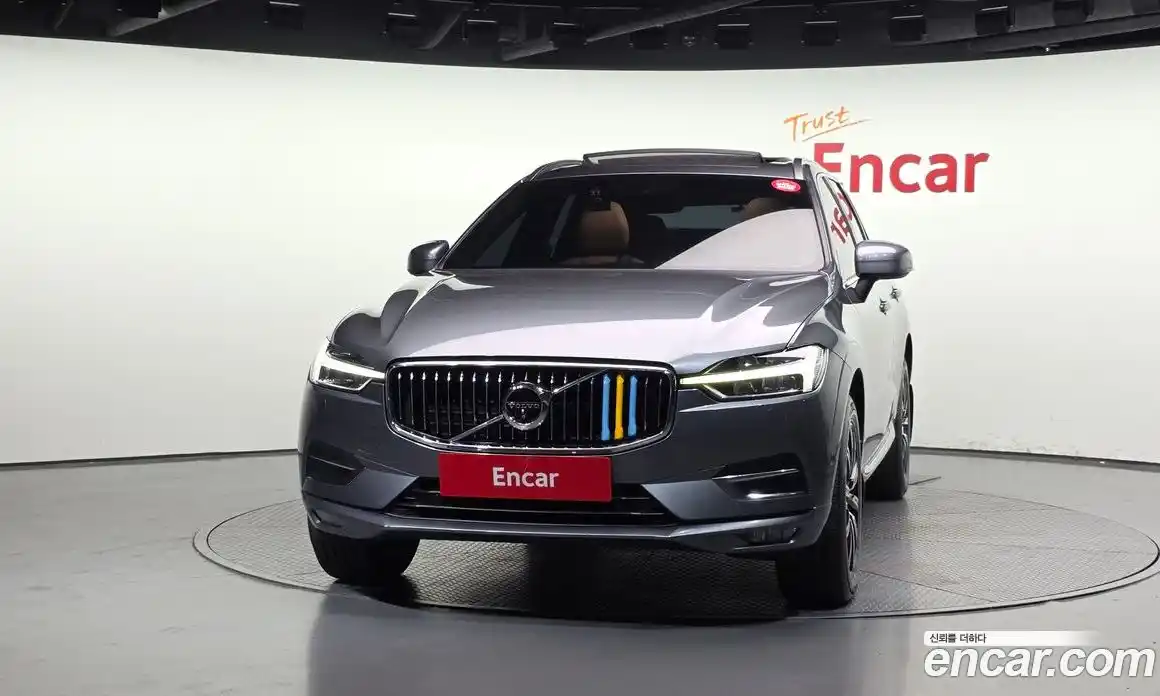 Volvo XC60 2018 2.0 автомат (гидро), фото 3
