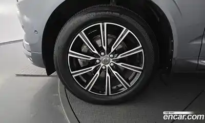 Volvo XC60 2018 2.0 автомат (гидро), миниатюра 5