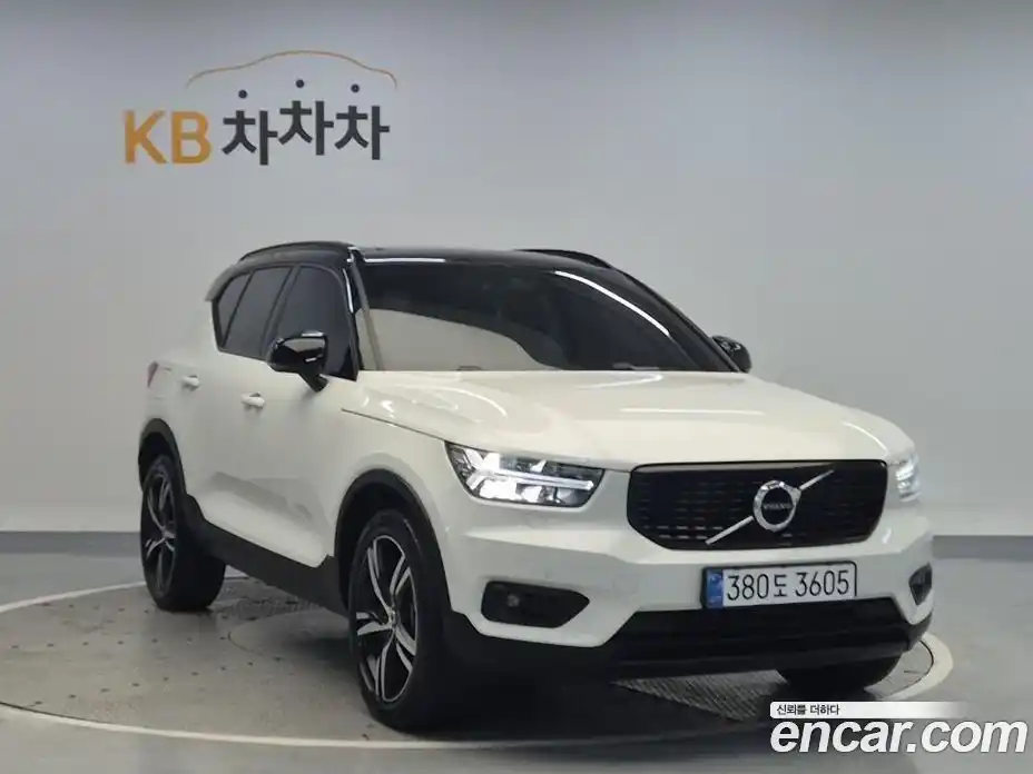 Volvo XC40 2021 2.0 автомат (гидро), фото 4