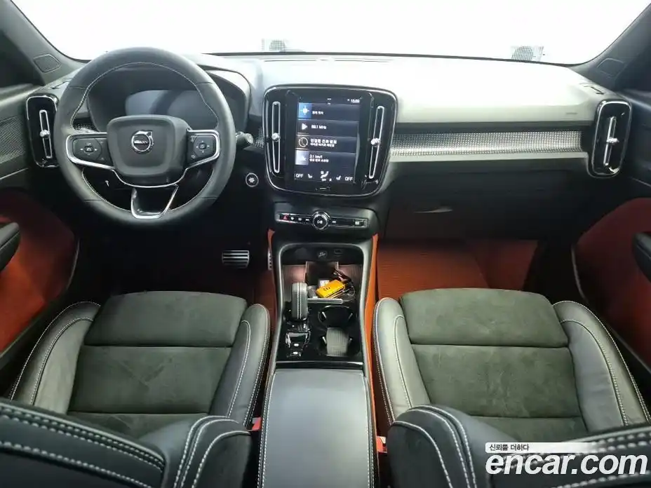 Volvo XC40 2021 2.0 автомат (гидро), фото 7