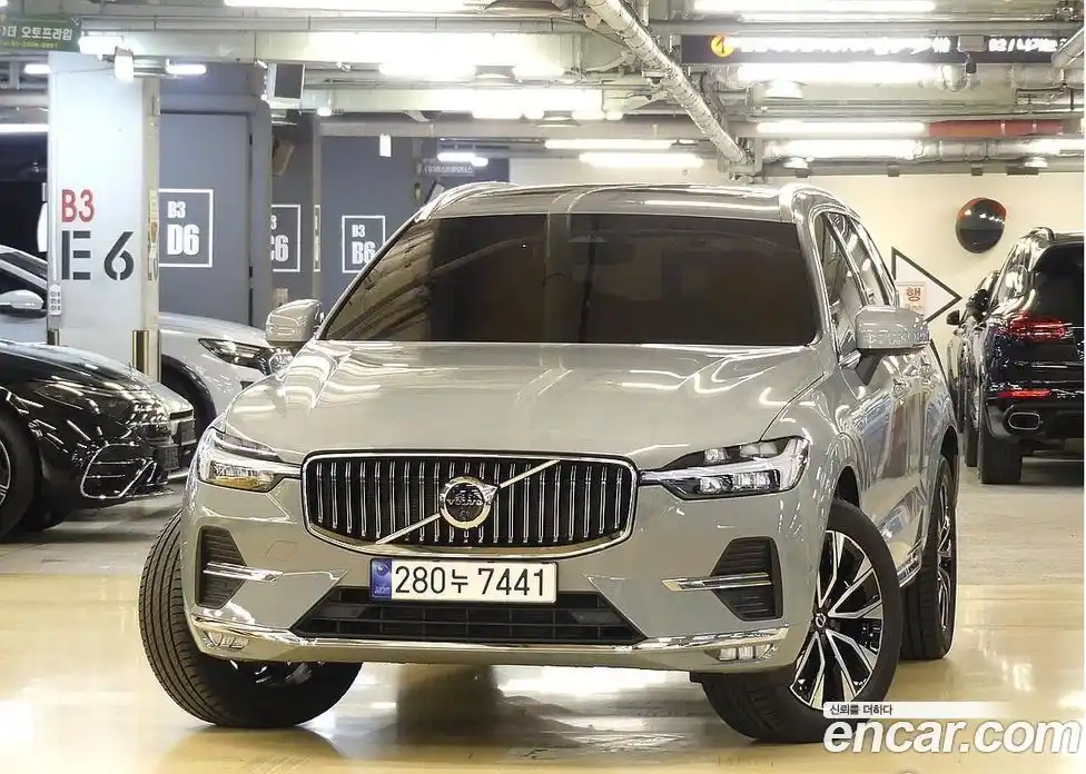 Volvo XC60 2023 2.0 автомат (гидро), фото 3