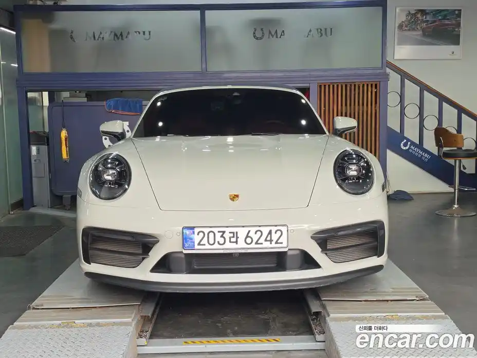 Porsche 911 2023 3.0 автомат (гидро), фото 3