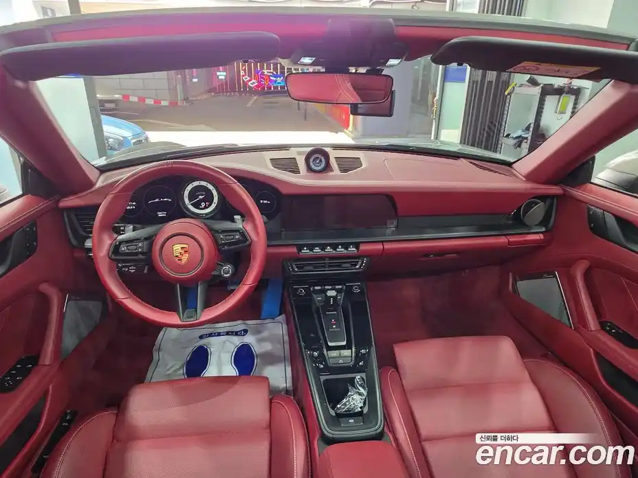 Porsche 911 2023 3.0 автомат (гидро), фото 7
