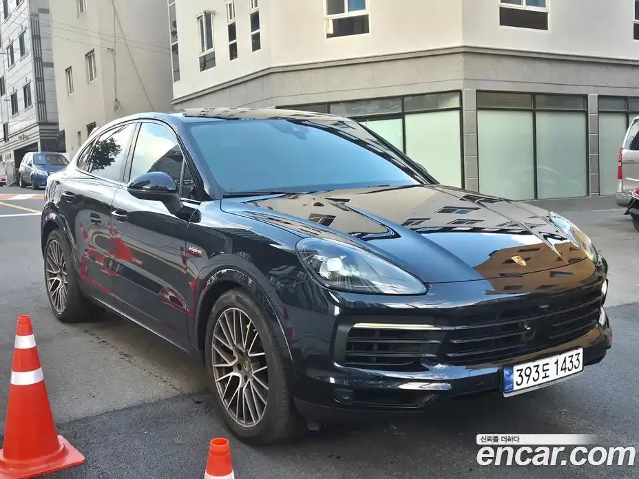 Porsche Cayenne 2023 3.0 автомат (гидро), фото 2