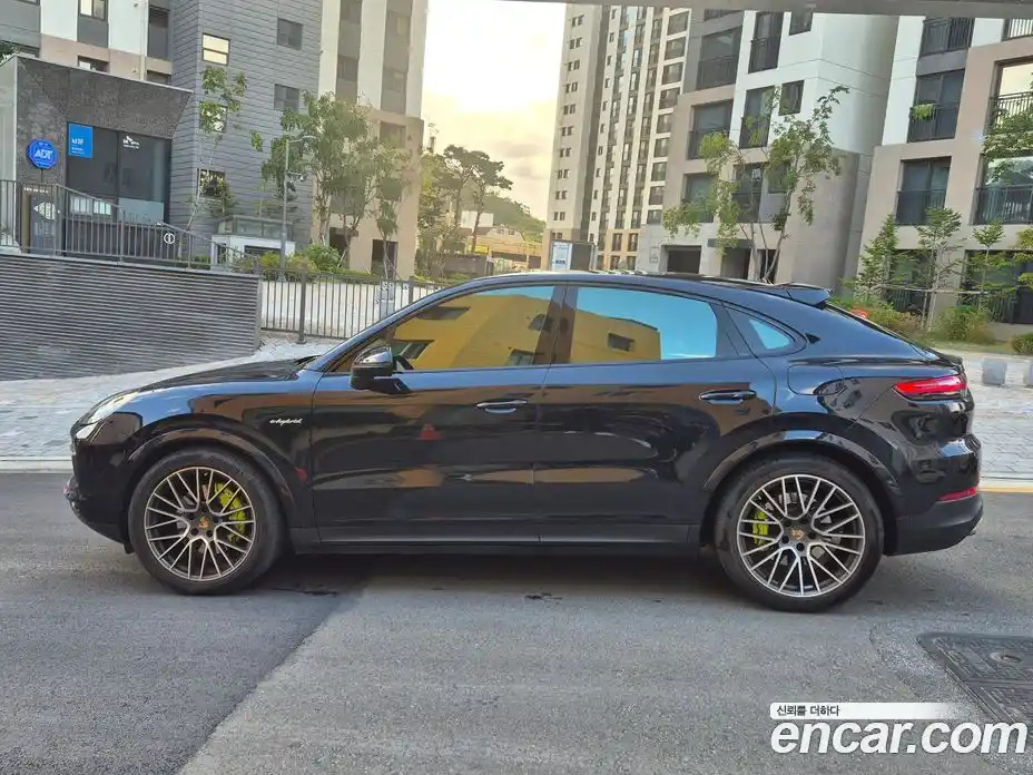 Porsche Cayenne 2023 3.0 автомат (гидро), фото 8