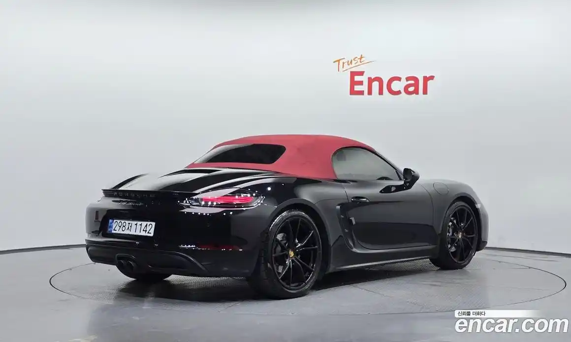 Porsche 718 2019 2.0 автомат (гидро), фото 2