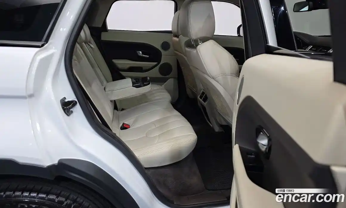 Land Rover Range Rover Evoque 2015 2.2 автомат (гидро), фото 12