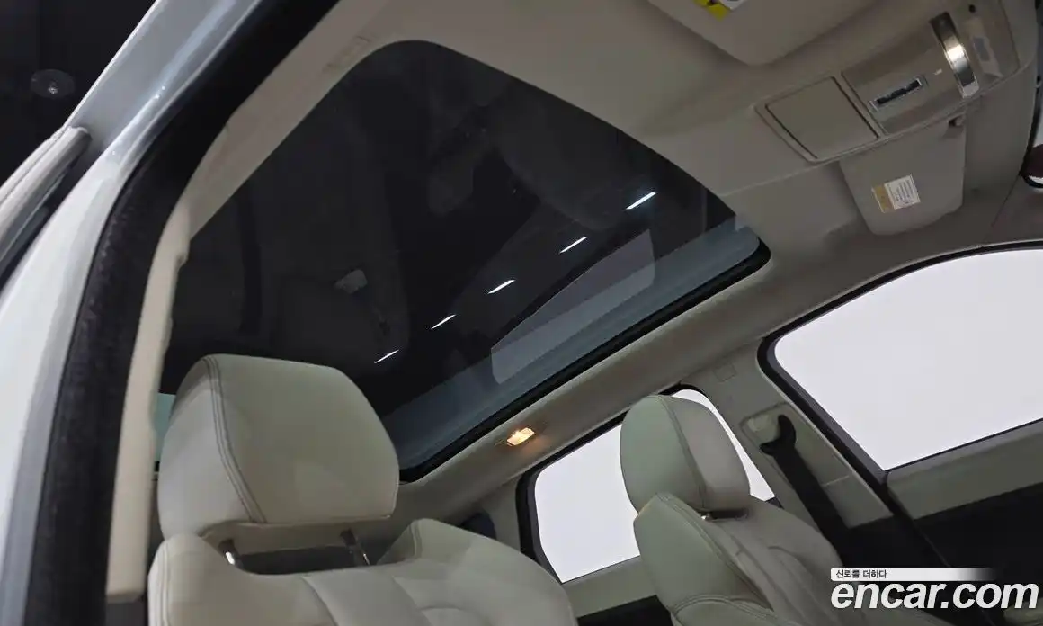 Land Rover Range Rover Evoque 2015 2.2 автомат (гидро), фото 19