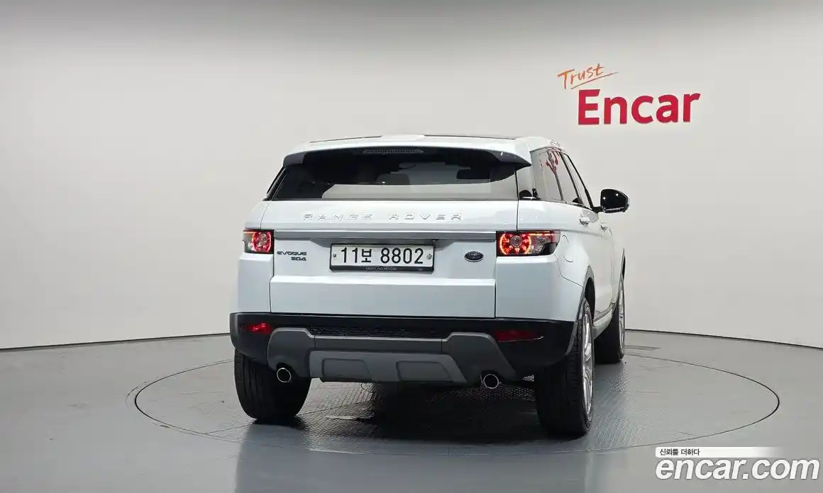 Land Rover Range Rover Evoque 2015 2.2 автомат (гидро), фото 4