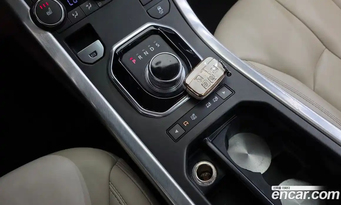 Land Rover Range Rover Evoque 2015 2.2 автомат (гидро), фото 9