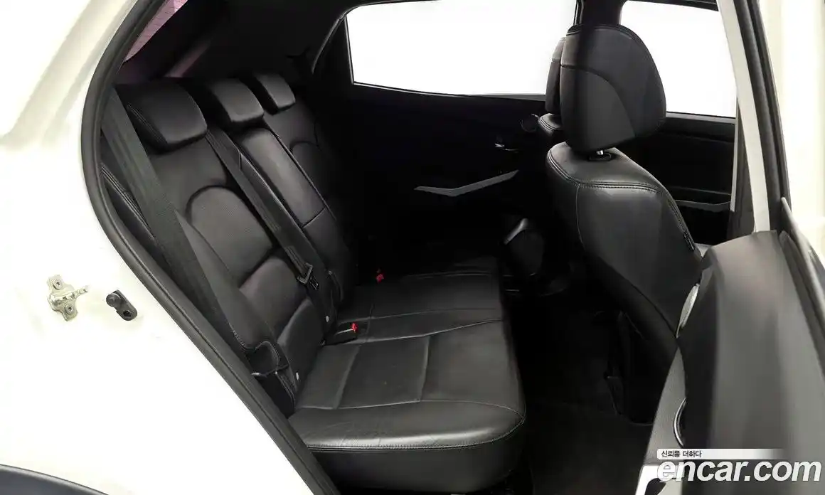 SsangYong Korando 2015 2.2 автомат (гидро), фото 11