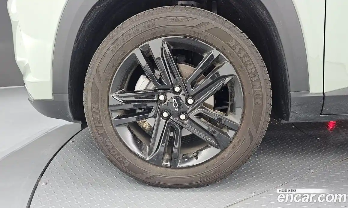 Chevrolet Trax 2025 1.2 автомат (гидро), фото 5