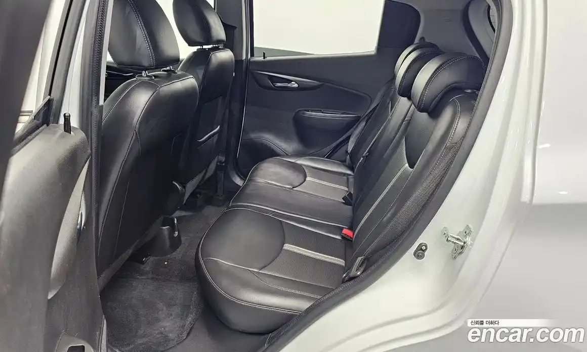 Chevrolet Spark 2022 1.0 автомат (гидро), фото 17