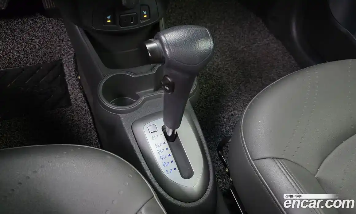 Chevrolet Spark 2013 1.0 автомат (гидро), фото 12