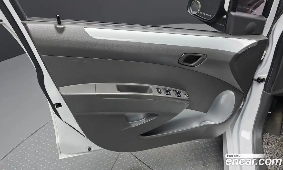 Chevrolet Spark 2013 1.0 автомат (гидро), фото 14