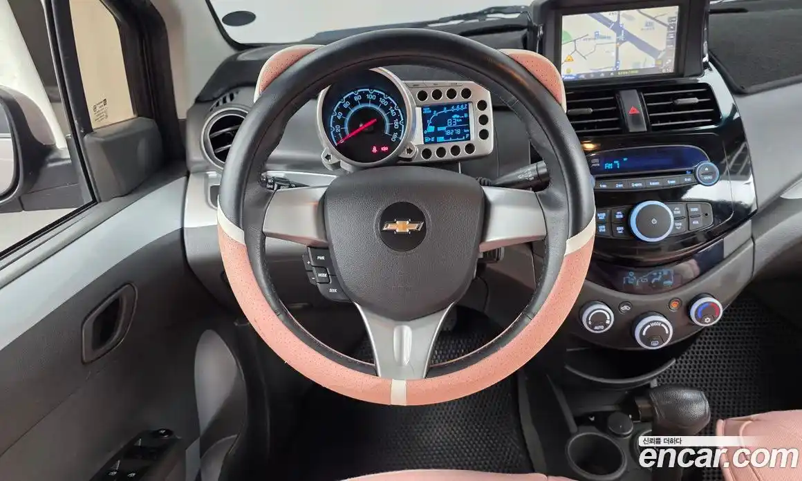 Chevrolet Spark 2011 1.0 автомат (гидро), фото 13