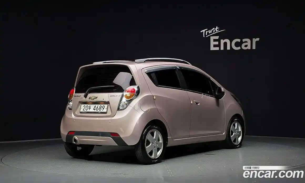 Chevrolet Spark 2011 1.0 автомат (гидро), фото 2