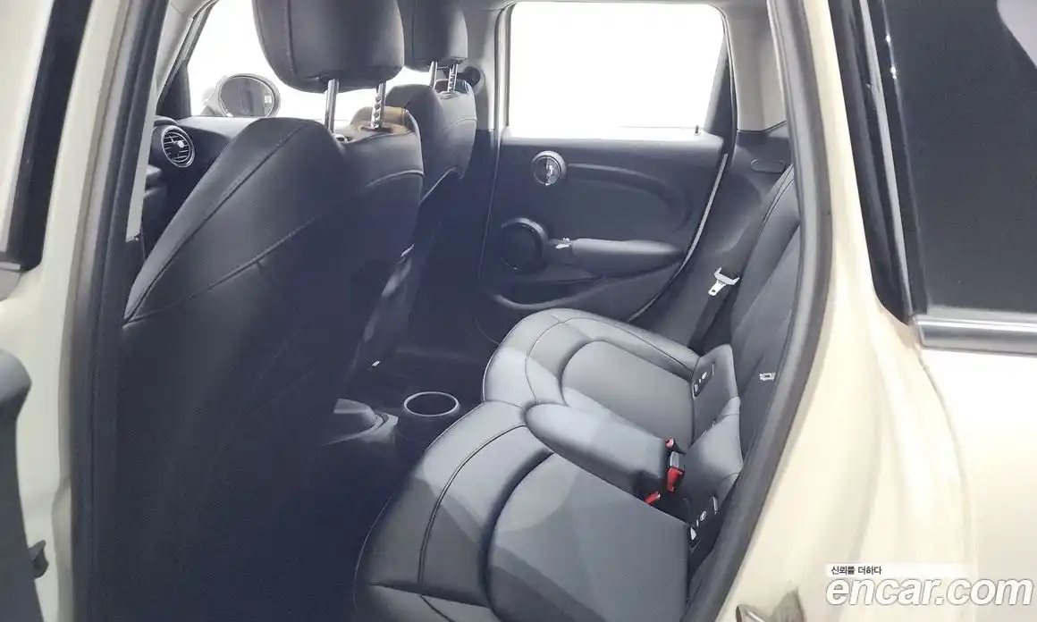 Mini Cooper 2016 1.5 автомат (гидро), фото 18