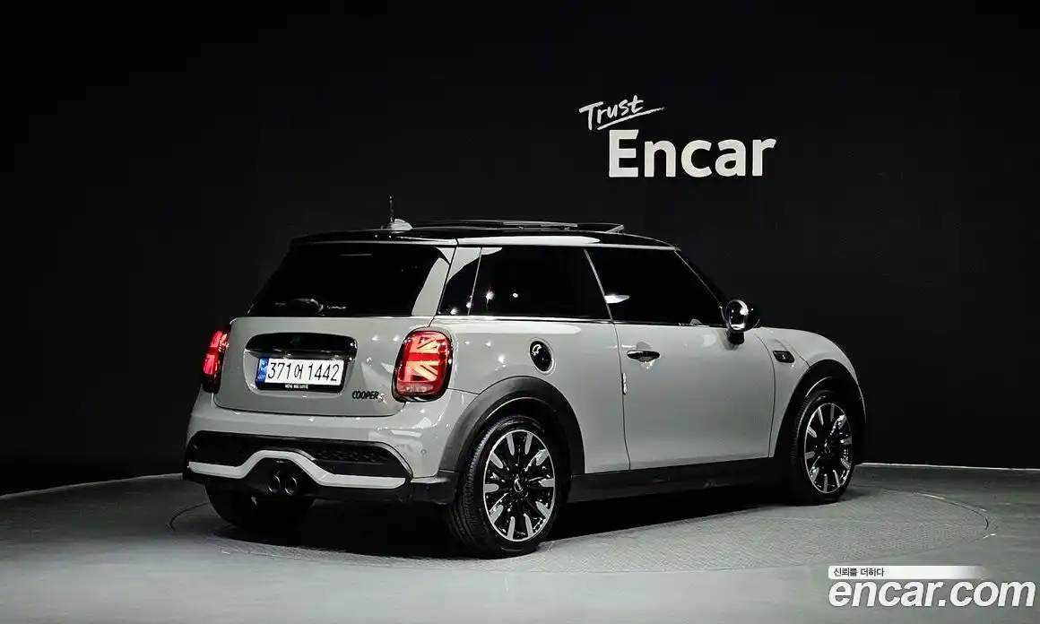 Mini Cooper 2021 2.0 автомат (гидро), фото 2