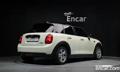 Mini Cooper 2018 1.5 автомат (гидро), миниатюра 2