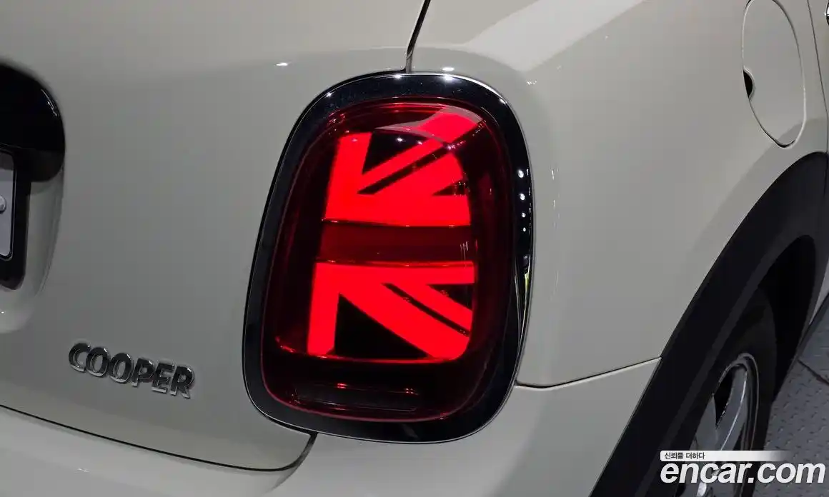 Mini Cooper 2018 1.5 автомат (гидро), фото 9