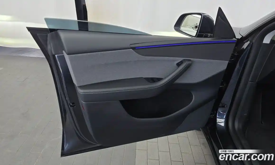 Tesla Model Y 2025 0.2 автомат (гидро), фото 14