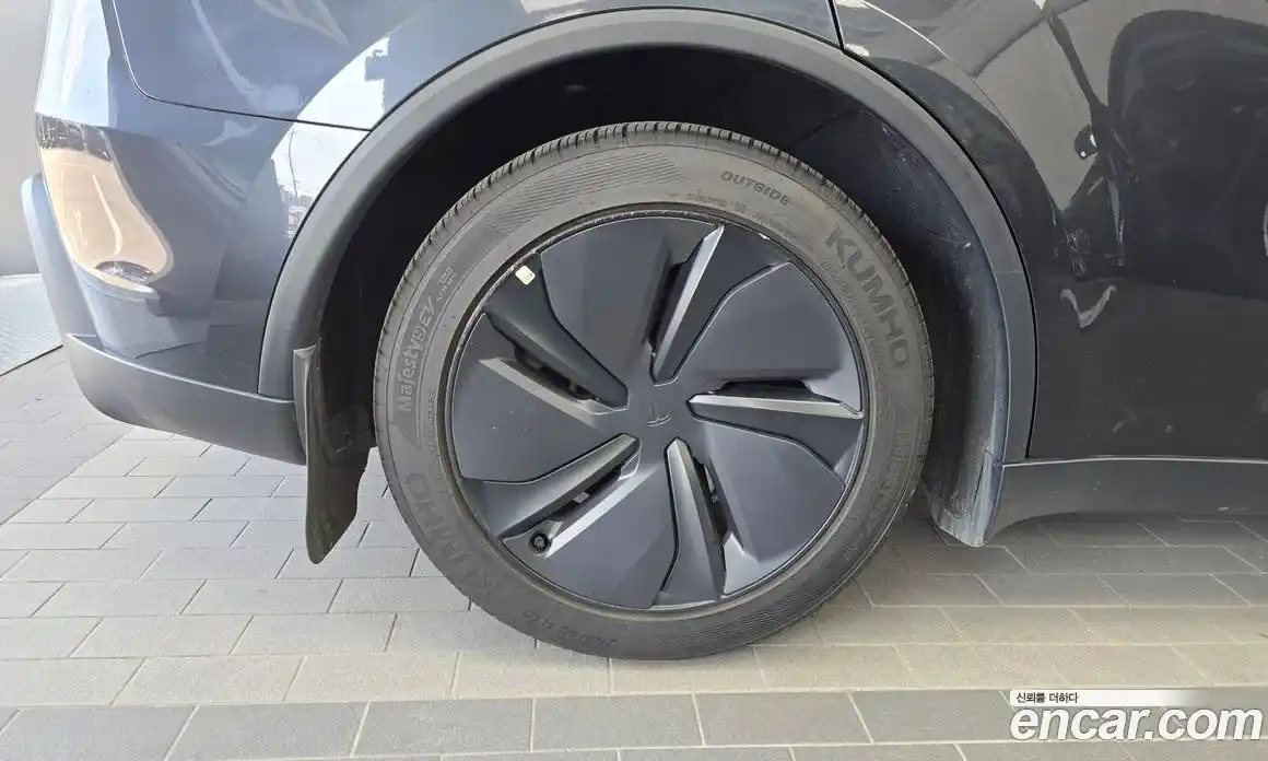 Tesla Model Y 2025 0.2 автомат (гидро), фото 5