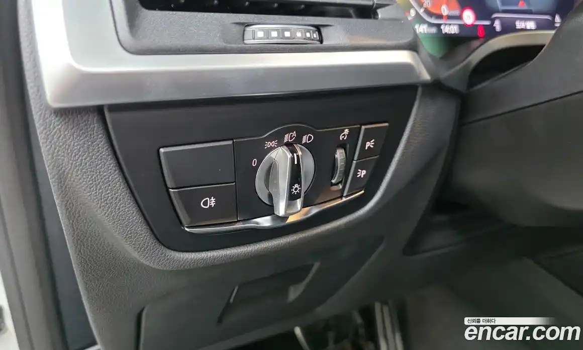 BMW X4 2025 2.0 автомат (гидро), фото 23
