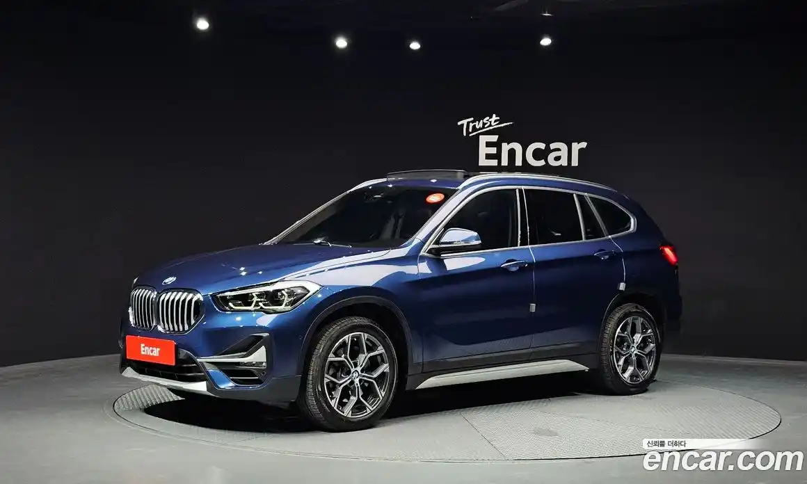 BMW X1 2021 2.0 автомат (гидро), фото 1