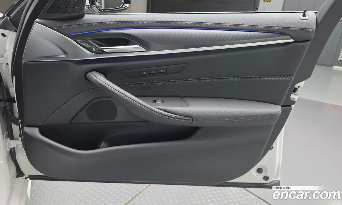 BMW 5 серия 2023 2.0 автомат (гидро), фото 15