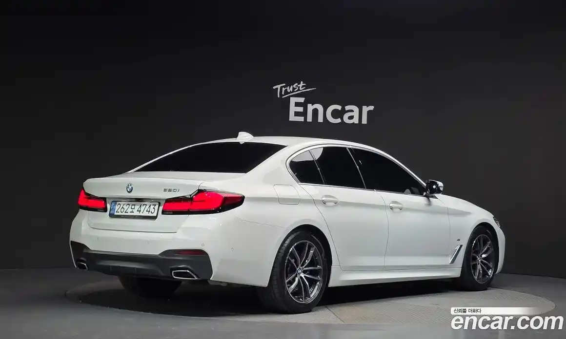 BMW 5 серия 2023 2.0 автомат (гидро), фото 2
