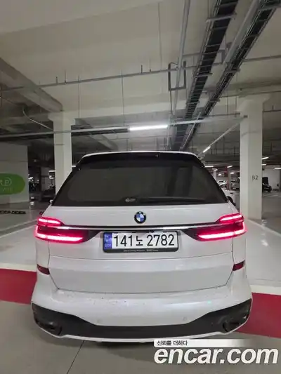 BMW X7 2023 3.0 автомат (гидро), миниатюра 2